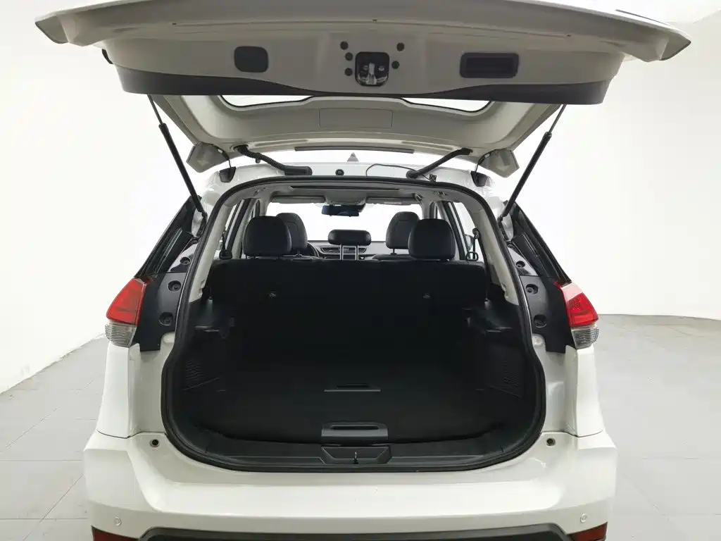 Nissan X-Trail — миниатюра 16