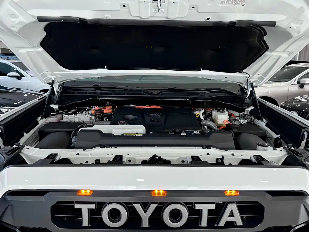 Toyota Sequoia — миниатюра 24
