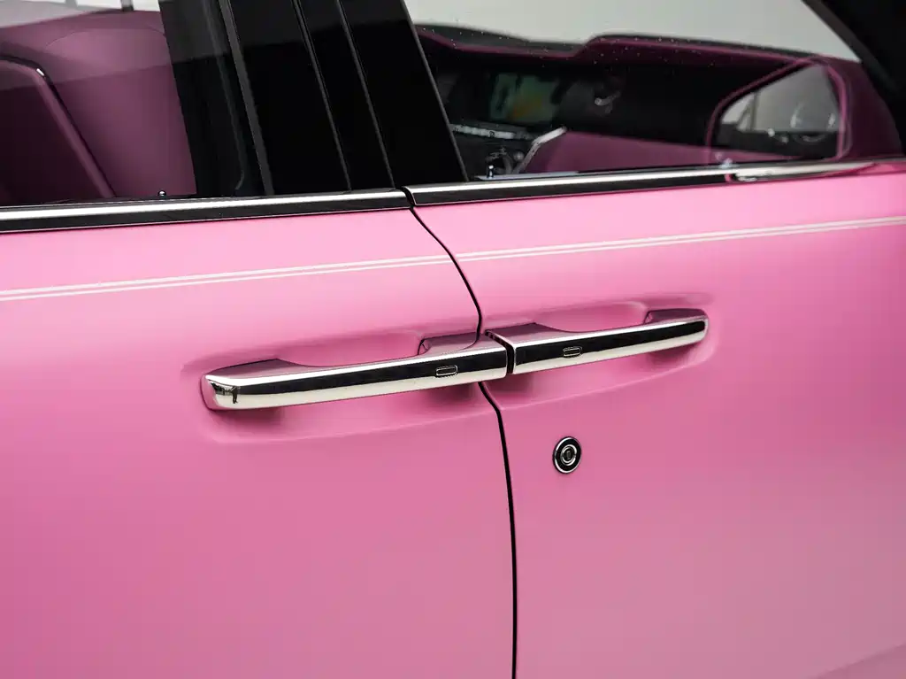 Rolls-Royce Cullinan 2022 мест