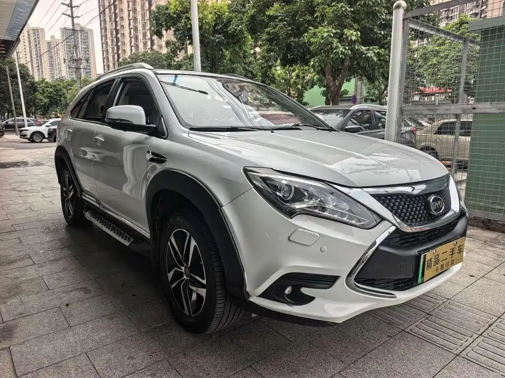 BYD Tang New Energy — миниатюра 3