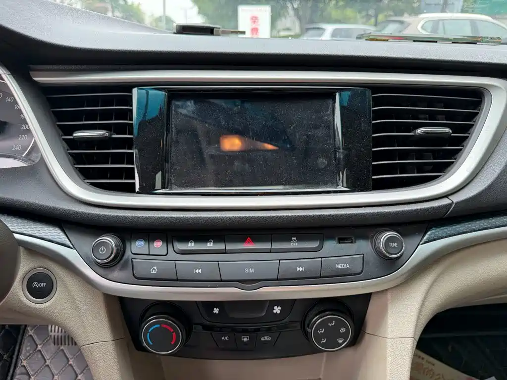 Buick Excelle — миниатюра 10