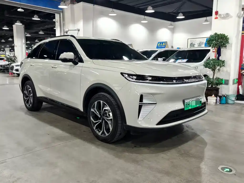 Haval Xiaolong MAX — миниатюра 2