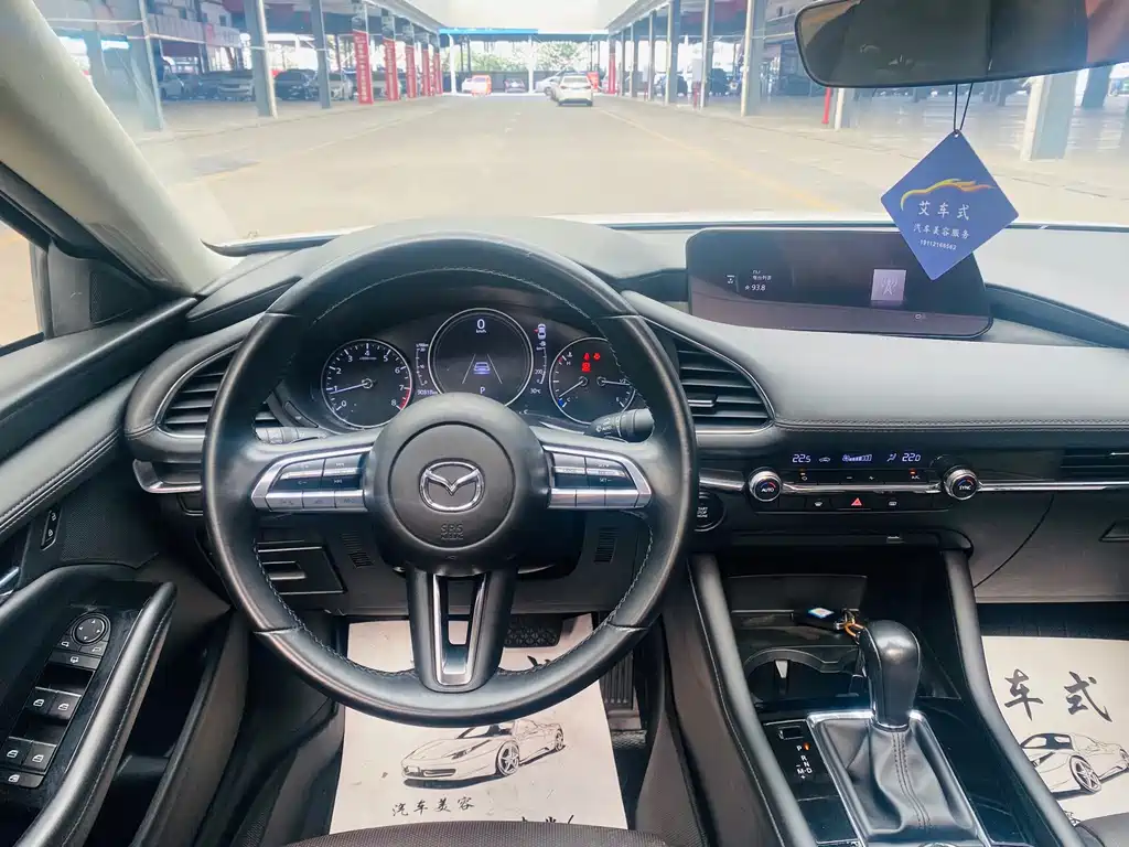 Mazda 3 Axela — миниатюра 14