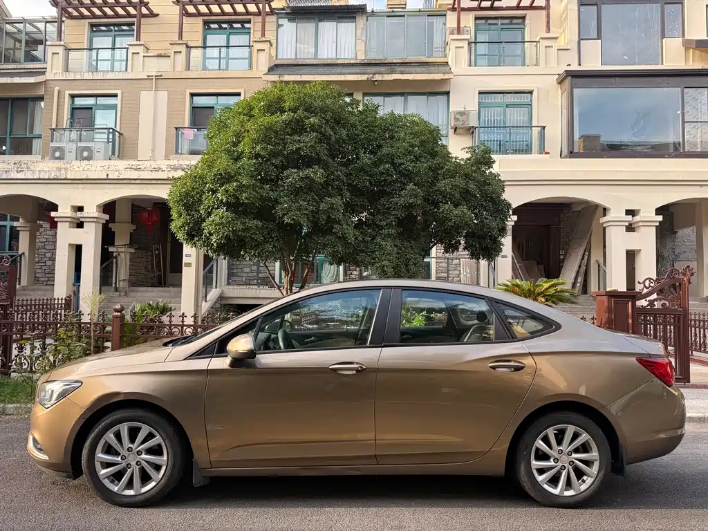 Buick Verano — миниатюра 3