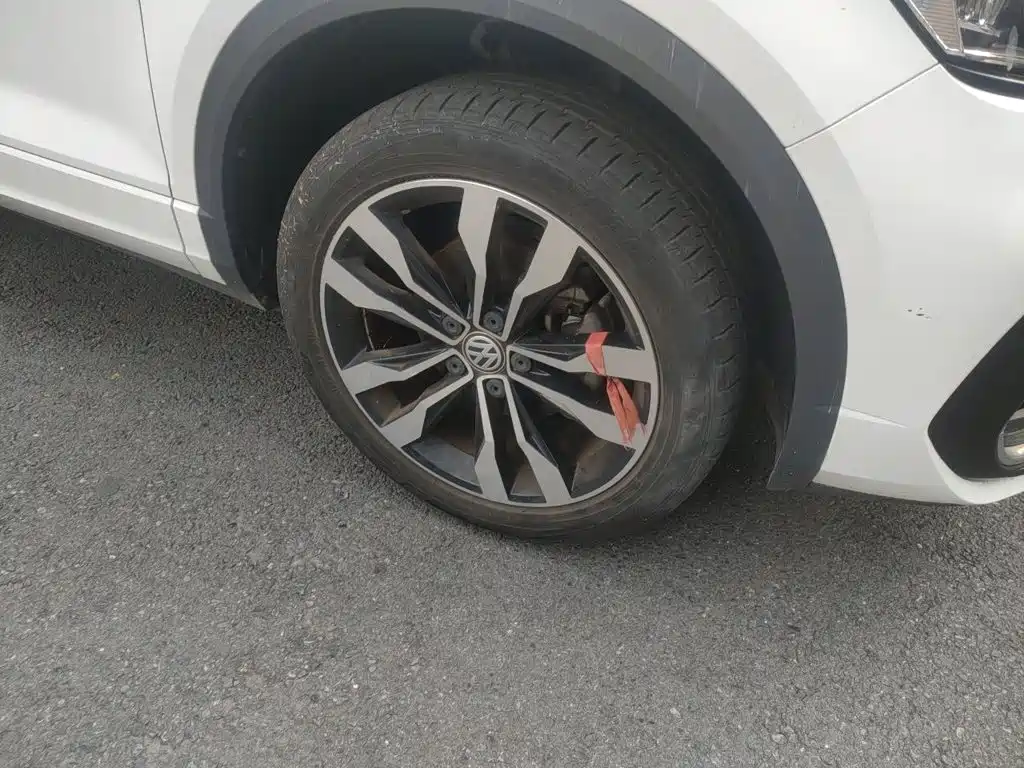 Volkswagen T-Roc — миниатюра 24
