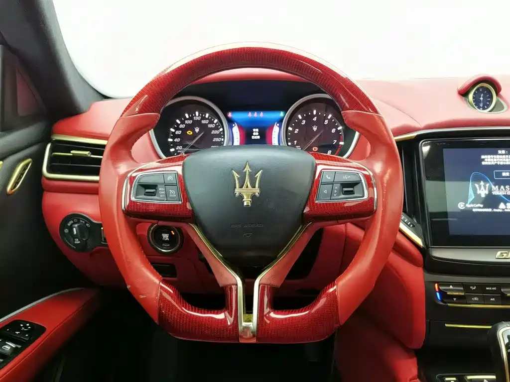 MASERATI GHIBLI
