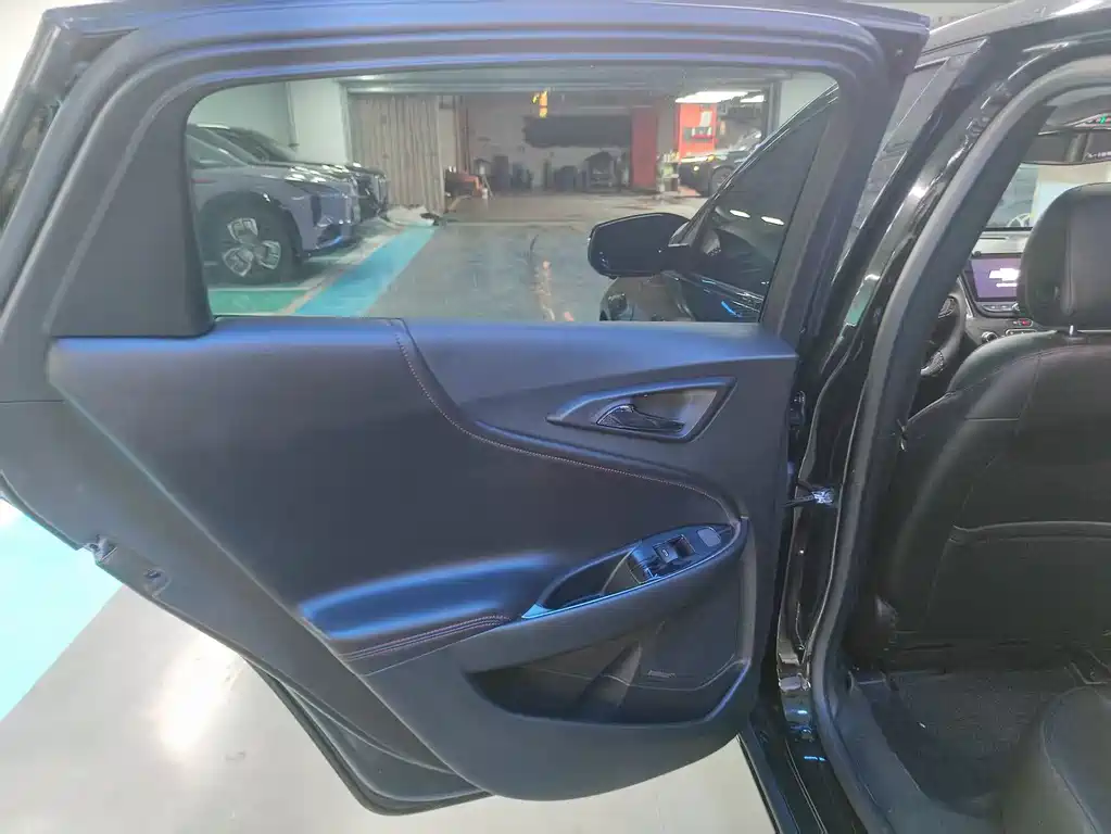 Chevrolet Malibu XL — миниатюра 10