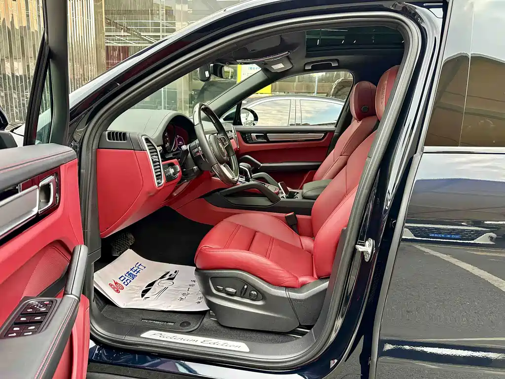Porsche Cayenne — миниатюра 11