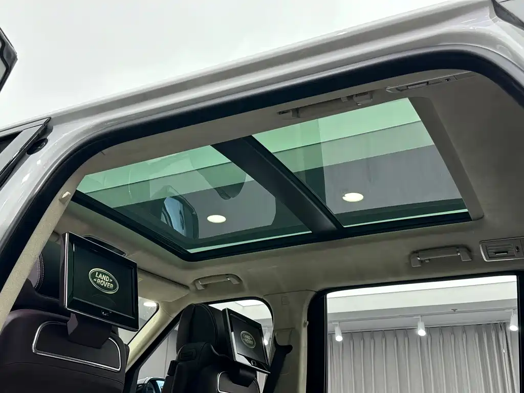 Land Rover Range Rover — миниатюра 23