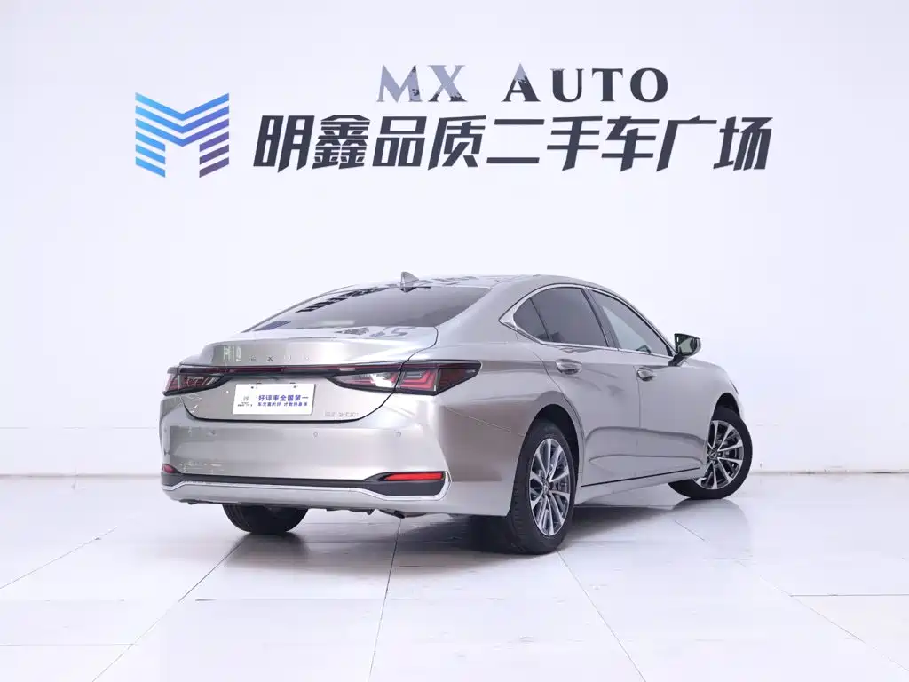 Lexus ES — миниатюра 7
