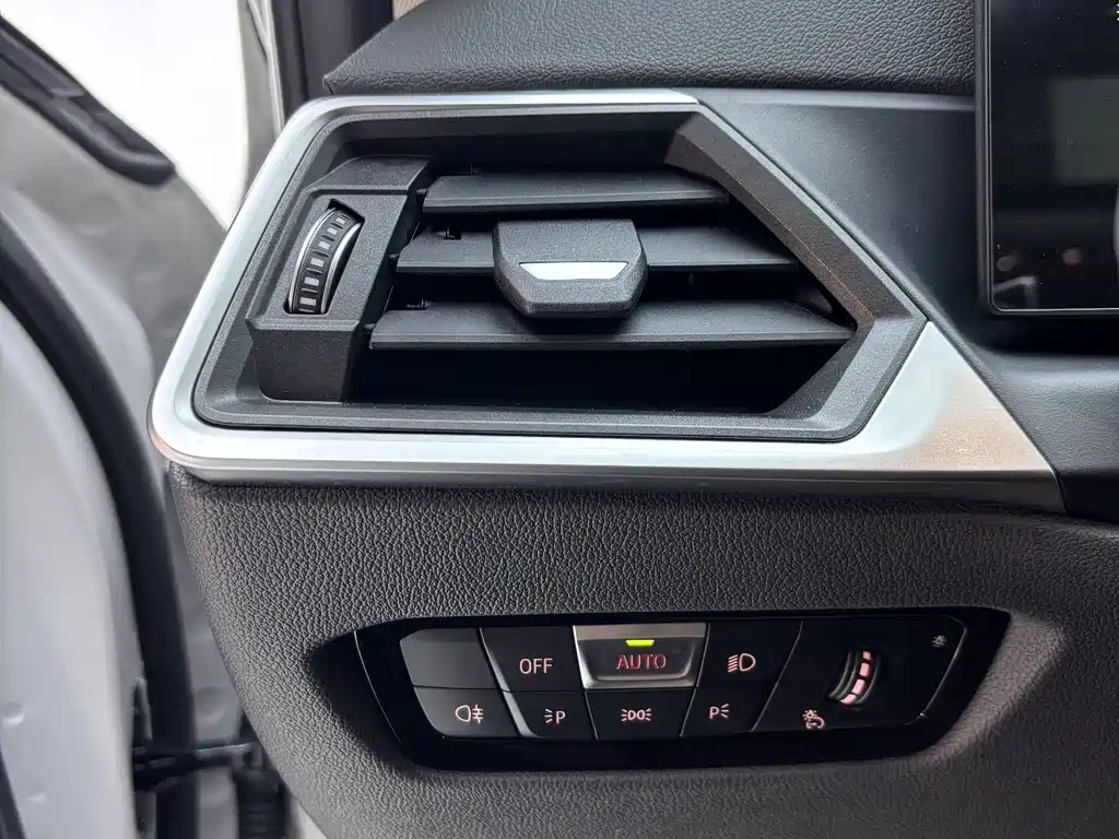 BMW 3 Series — миниатюра 12