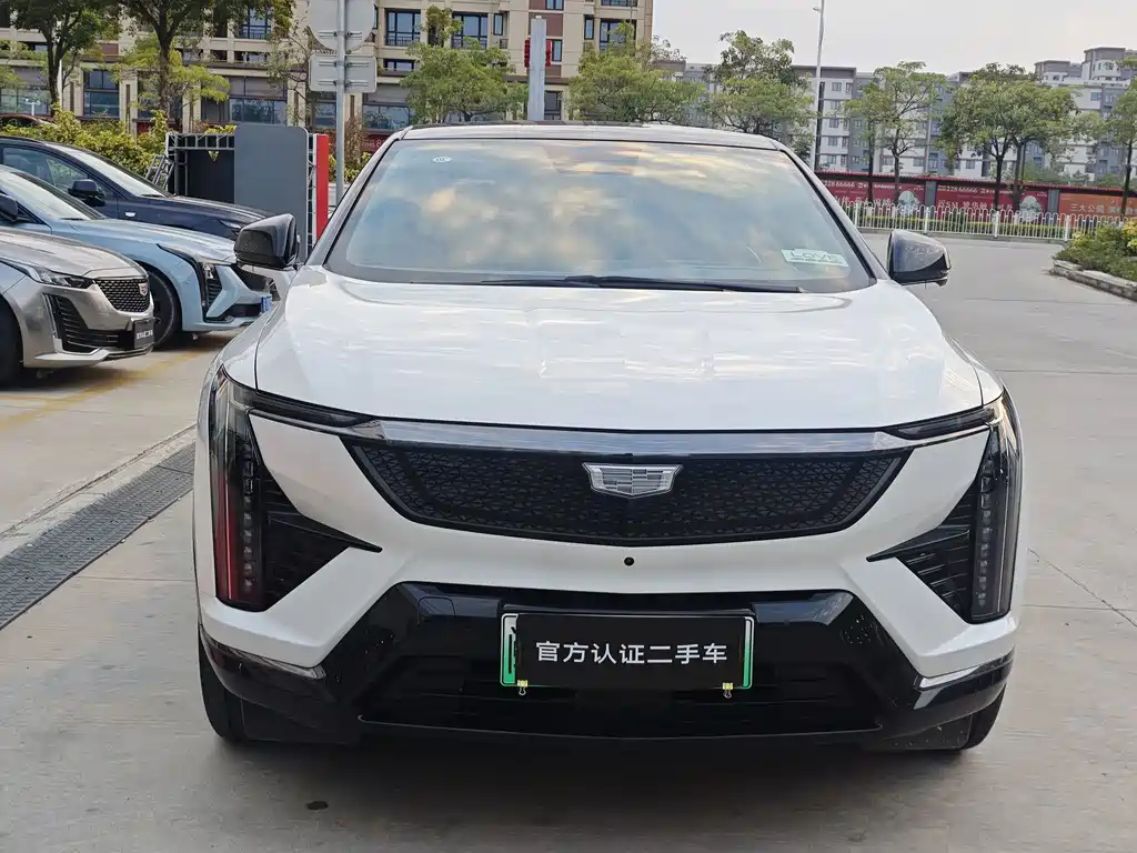 Cadillac IQ — миниатюра 2