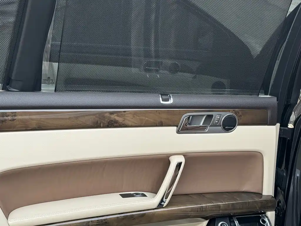 Volkswagen Phaeton — миниатюра 15
