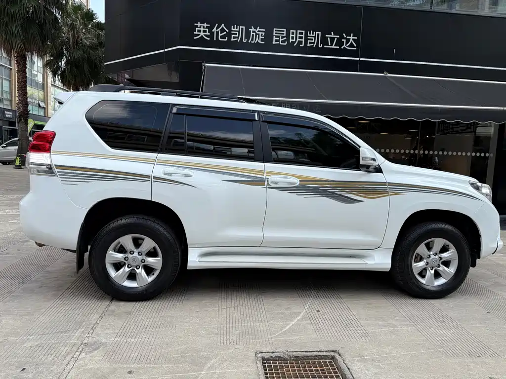 Toyota Land Cruiser Prado 2010 4.0L AT TX