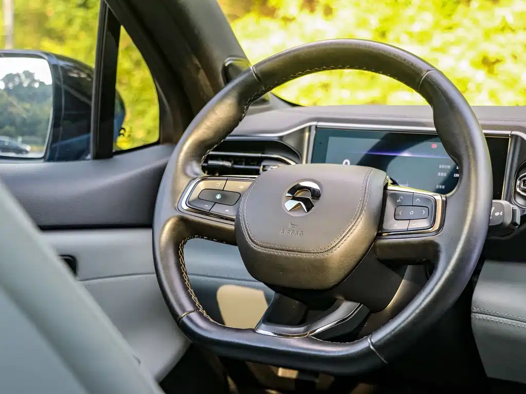 NIO ES6 — миниатюра 6