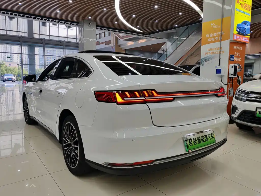 BYD Han — миниатюра 13
