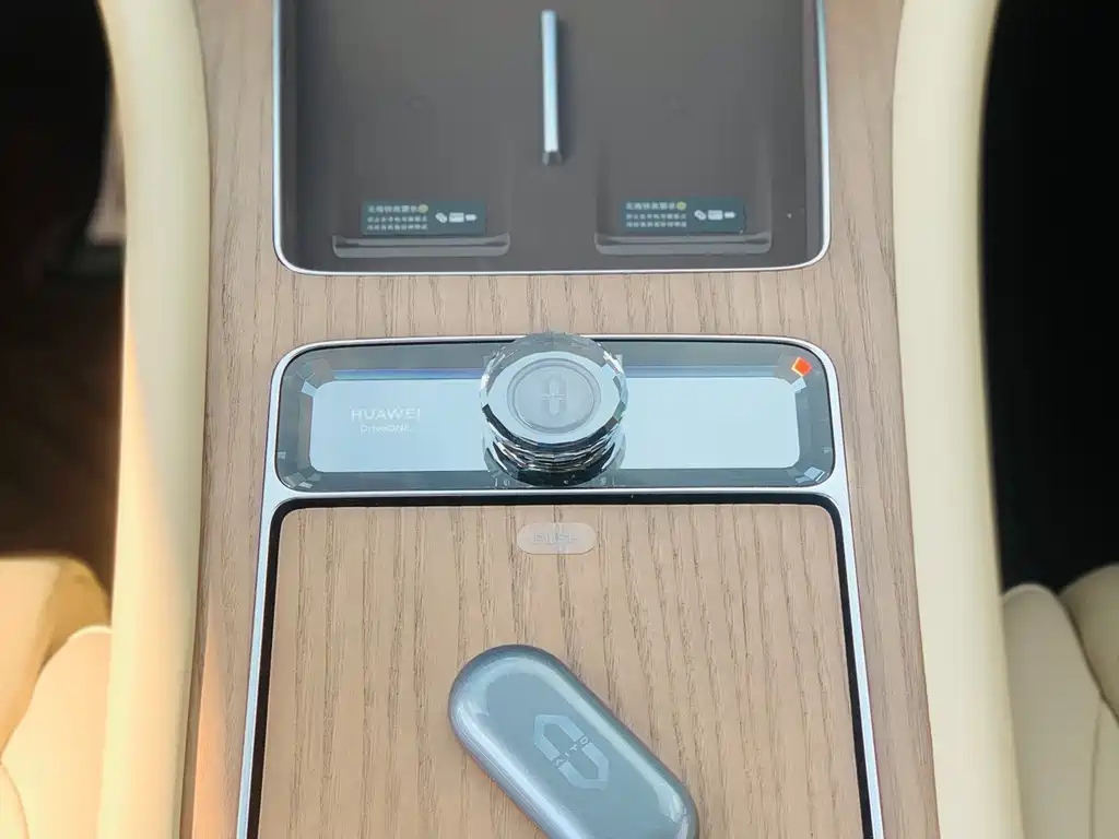 AITO AITO M9 — миниатюра 23