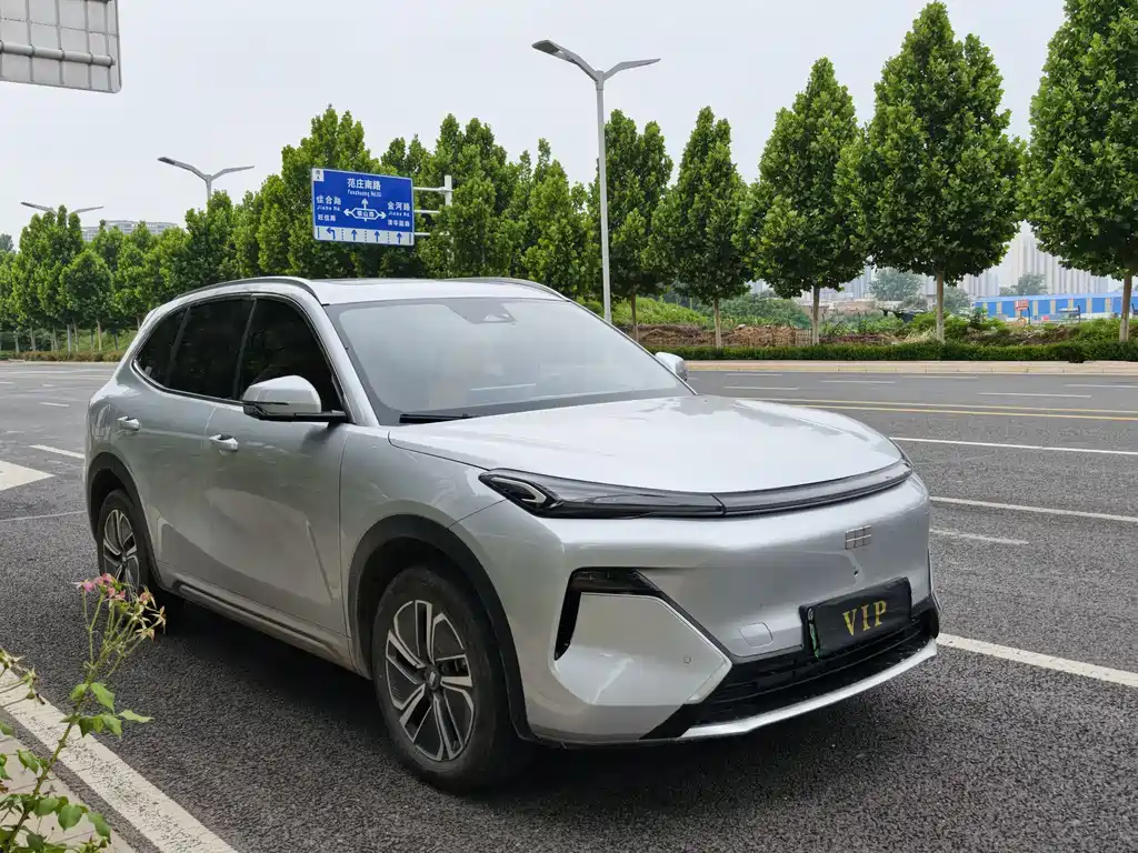 Geely Galaxy Galaxy 7 7 2025 120km +