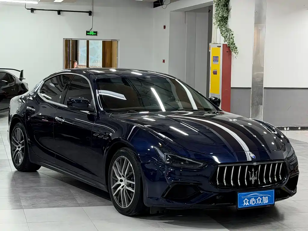 Maserati Ghibli 3.0T Standard Edition, фото 3