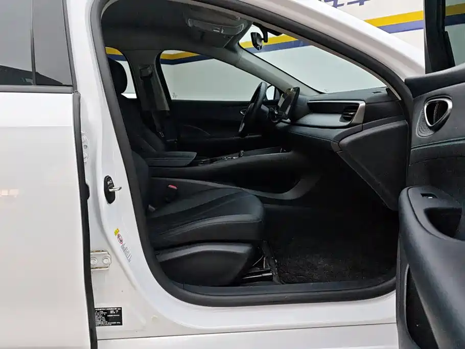 BYD Seal 05 DM-i — миниатюра 8