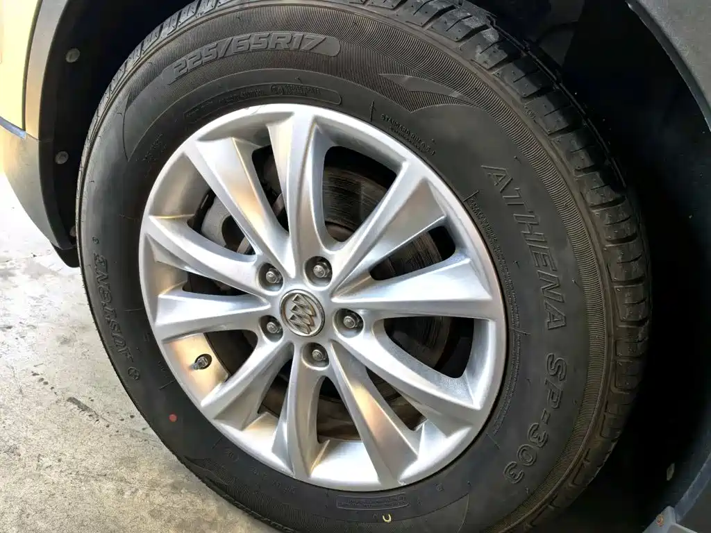 Buick Envision Plus — миниатюра 13