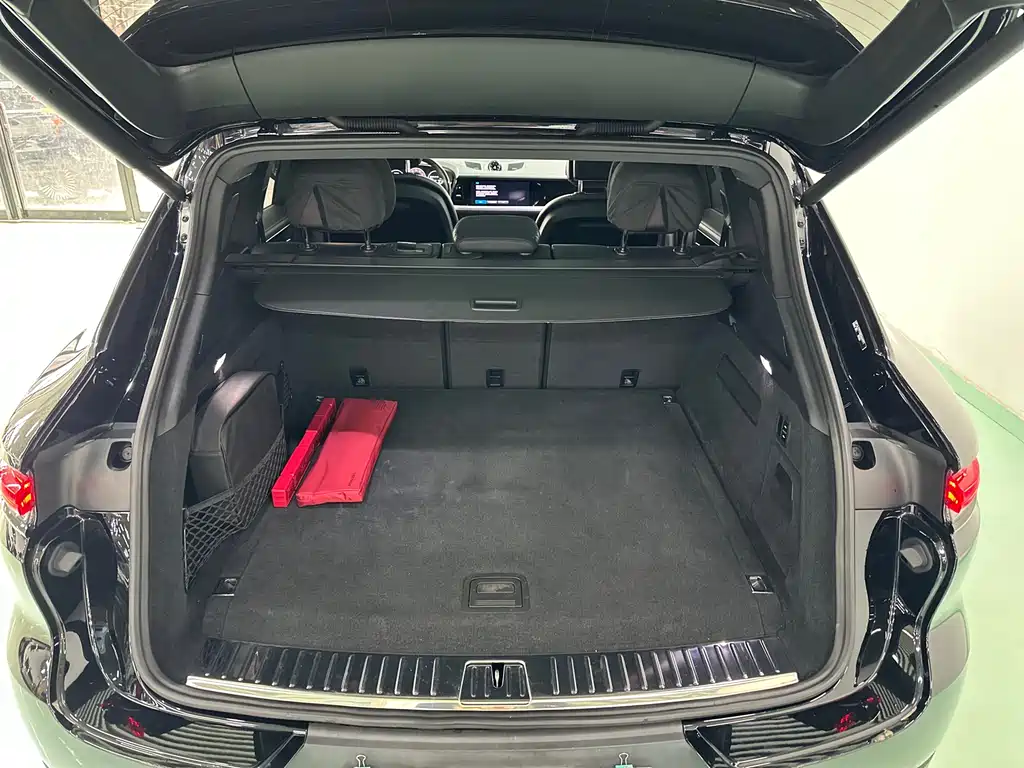 PORSCHE CAYENNE NEW ENERGY