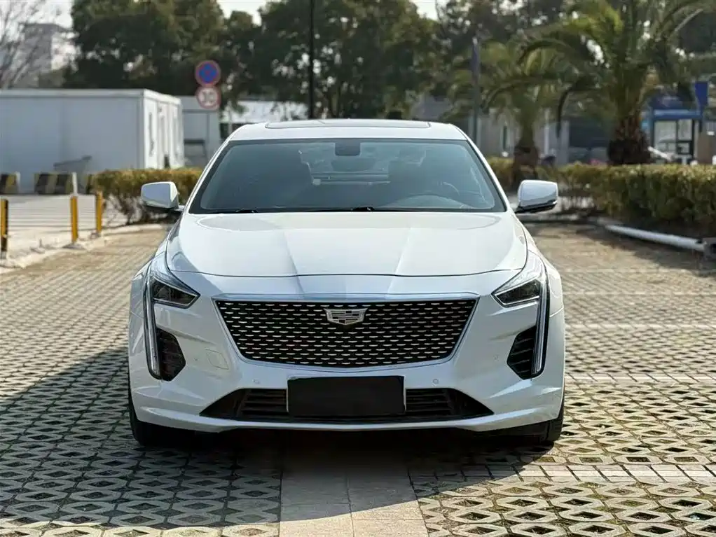 CADILLAC CT6