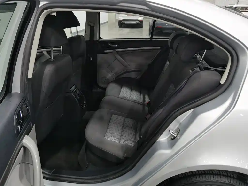 Skoda Octavia — миниатюра 15