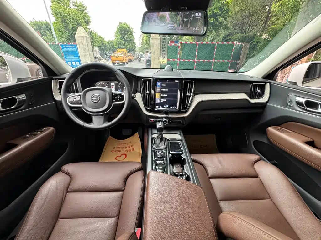 Volvo XC60 — миниатюра 13