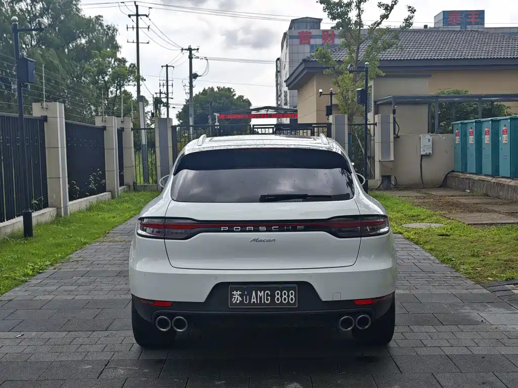Porsche Macan — миниатюра 11