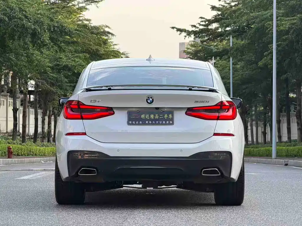 BMW 6 Series GT — миниатюра 6