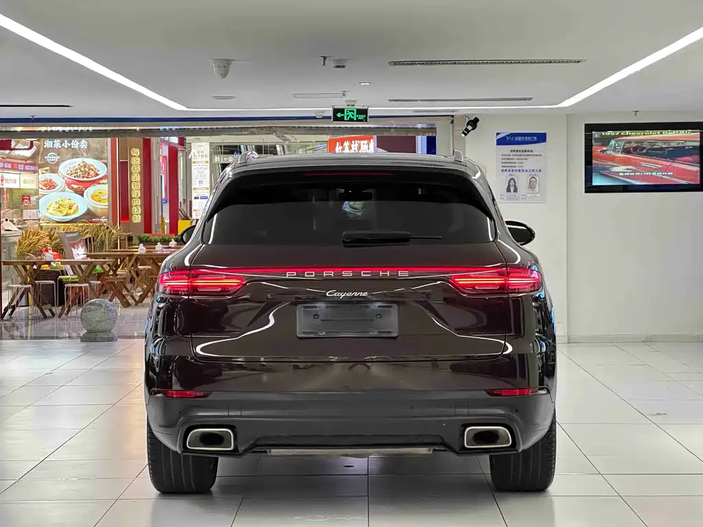 Porsche Cayenne — миниатюра 5