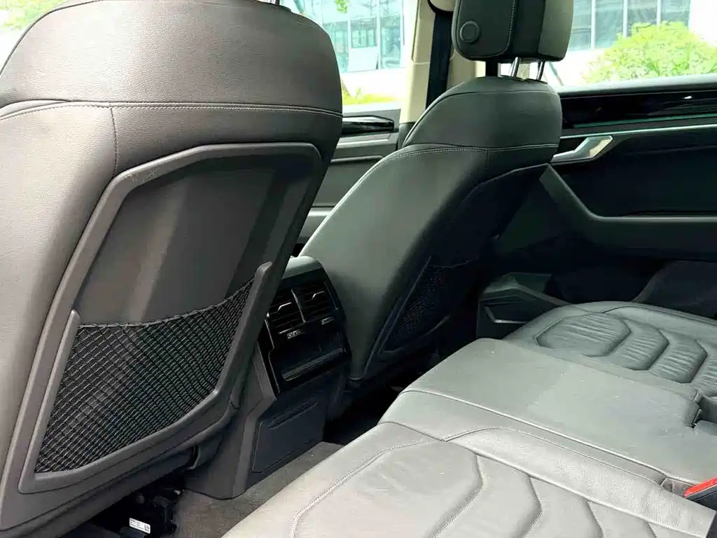 Volkswagen Touareg 2021 3.0TSI Sport