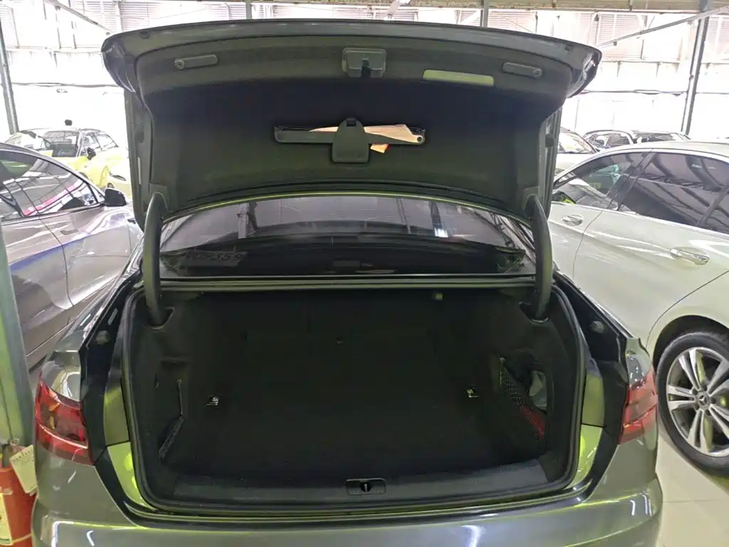 Audi A4L — миниатюра 19