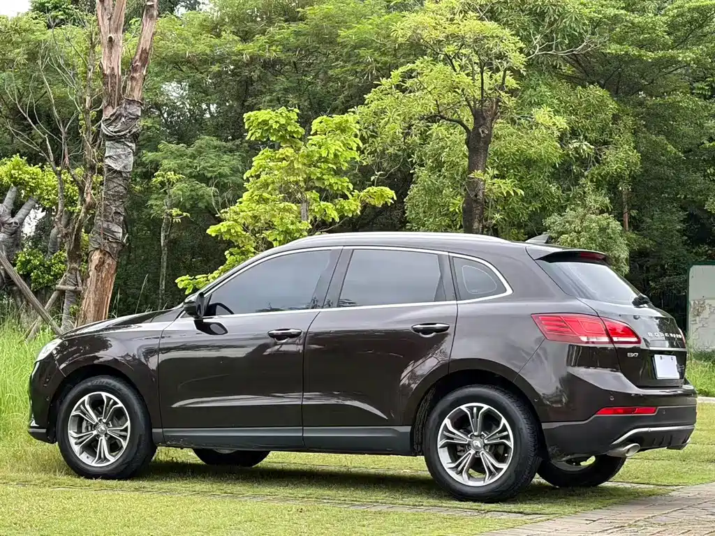 Borgward BX7 — миниатюра 9