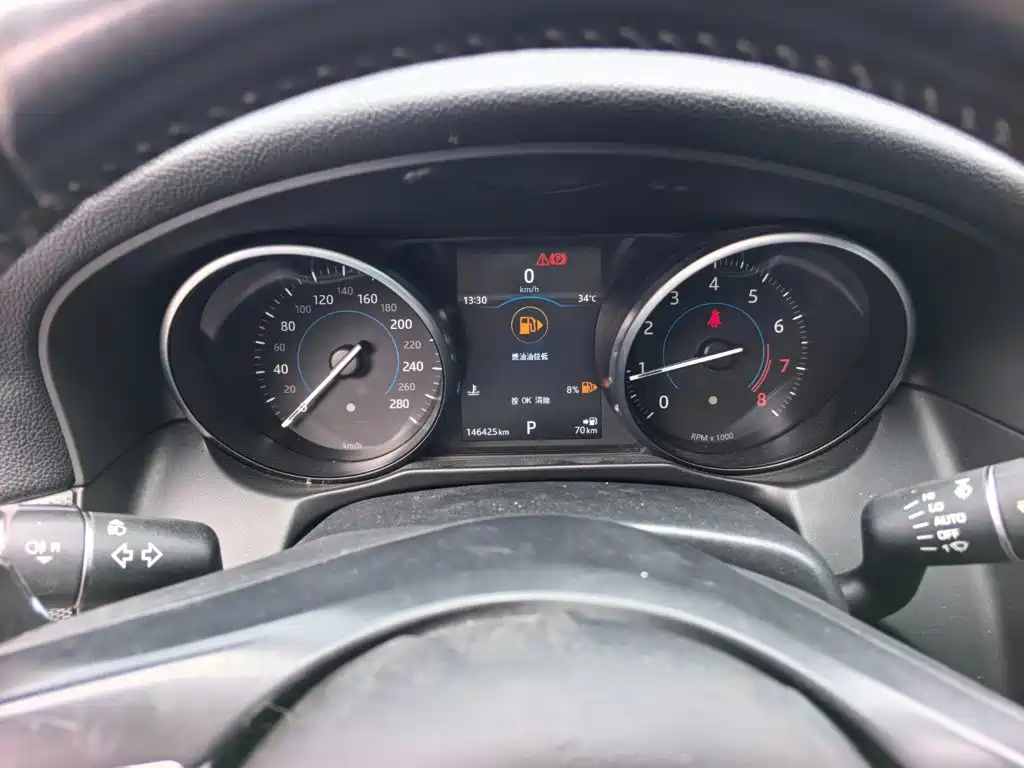 Jaguar XFL — миниатюра 12