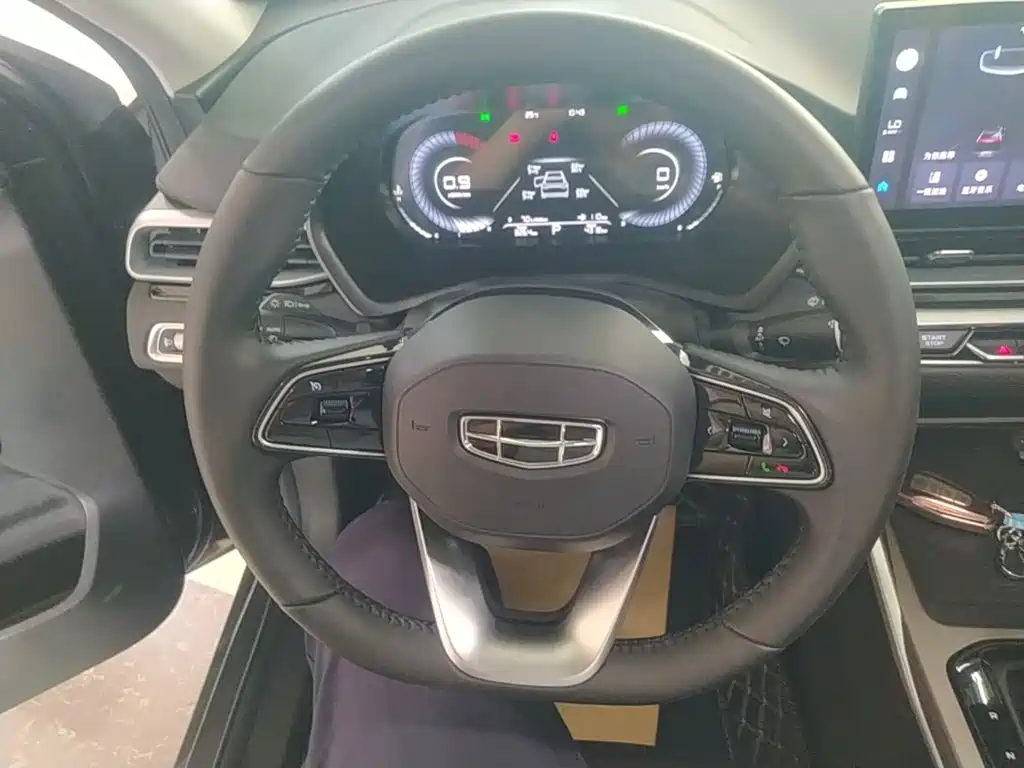 Geely Emgrand — миниатюра 11