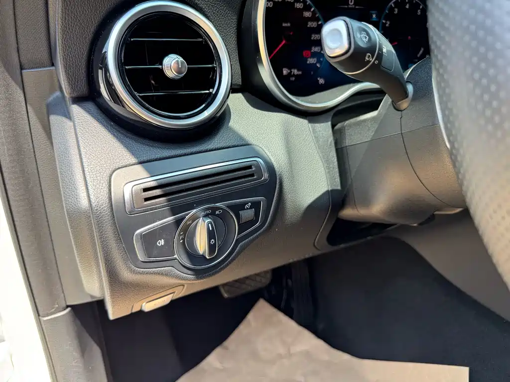 Mercedes-Benz C-Class — миниатюра 22