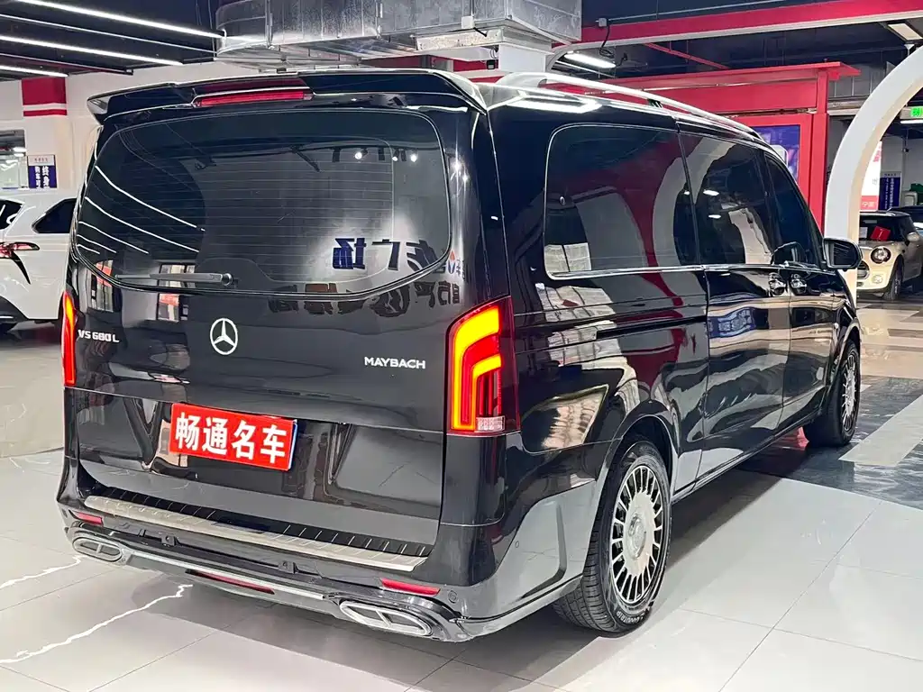 Mercedes-Benz Vito 2020 2.0T Elite 7 мест