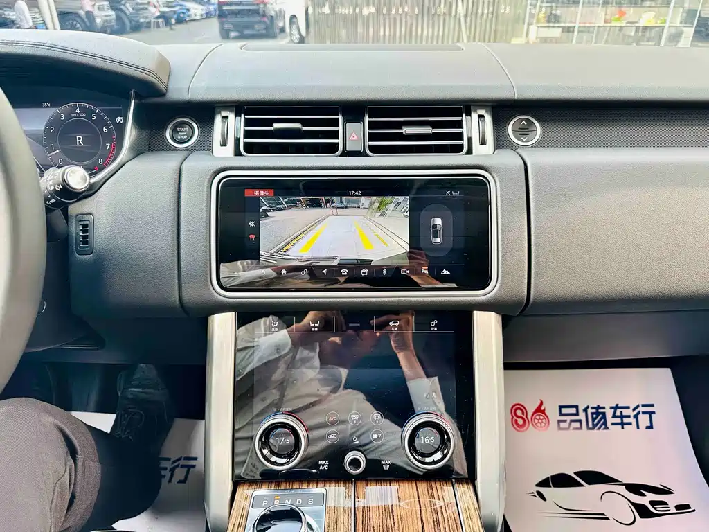 Land Rover Range Rover — миниатюра 11