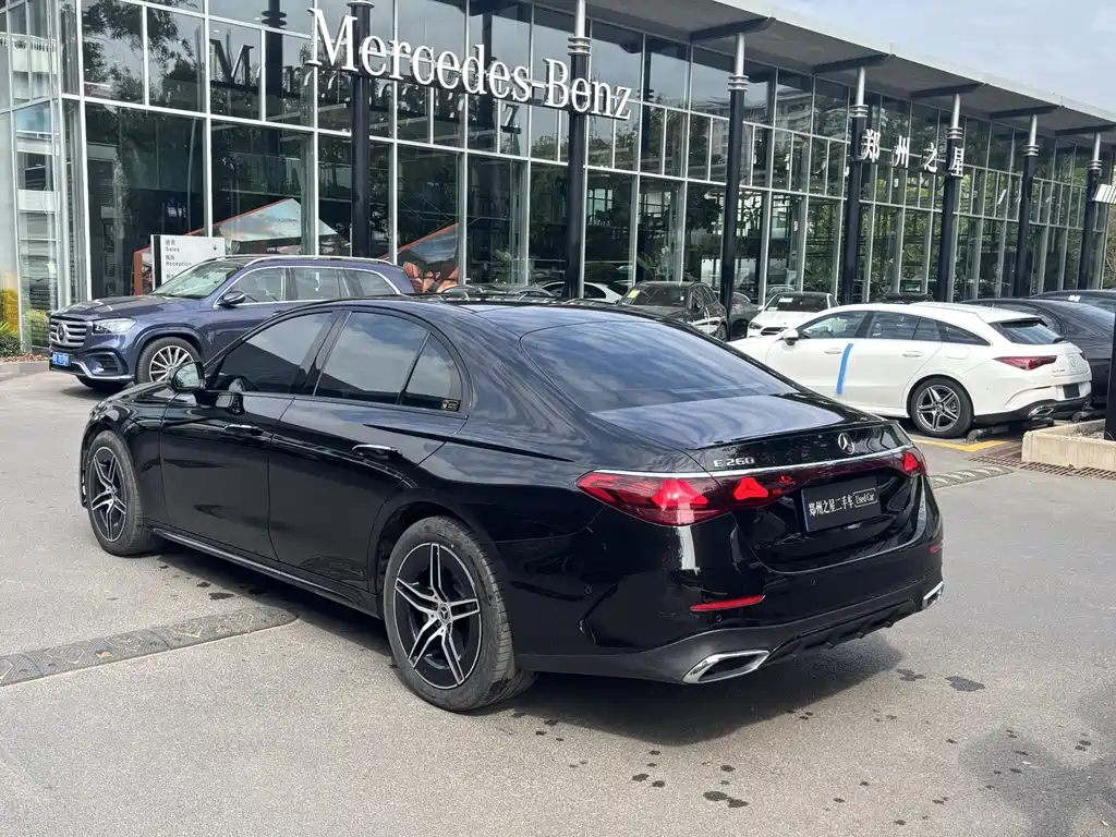 Mercedes-Benz E-Class (Import) — миниатюра 4