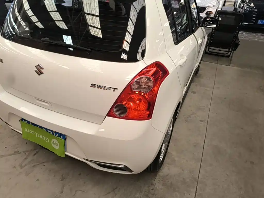 Suzuki Swift — миниатюра 8