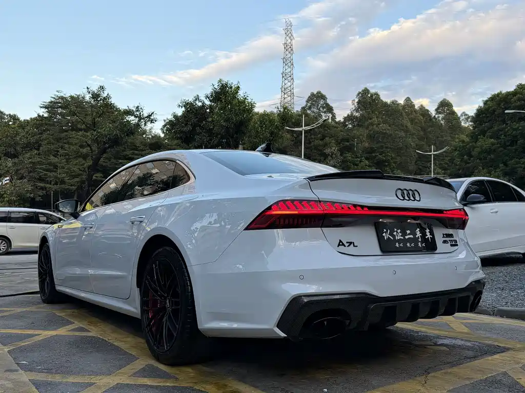 AUDI A7L