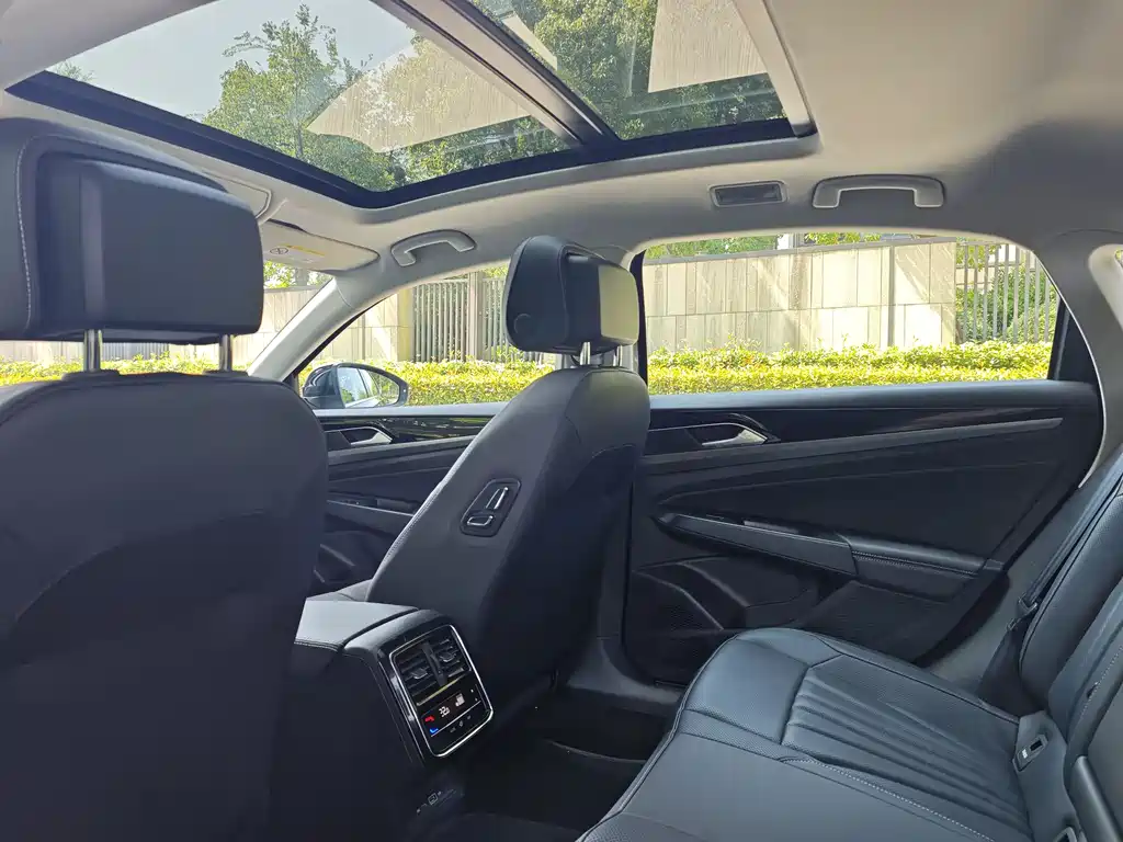 Volkswagen Passat 2026 330TSI Elite