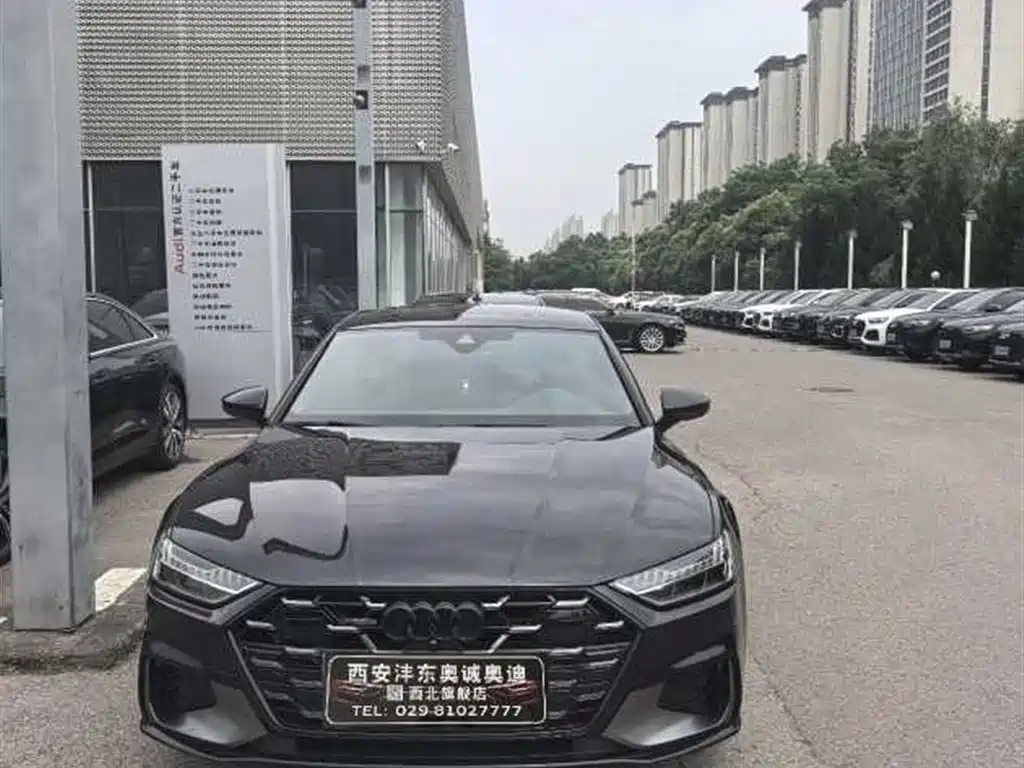 Купить Audi A7L