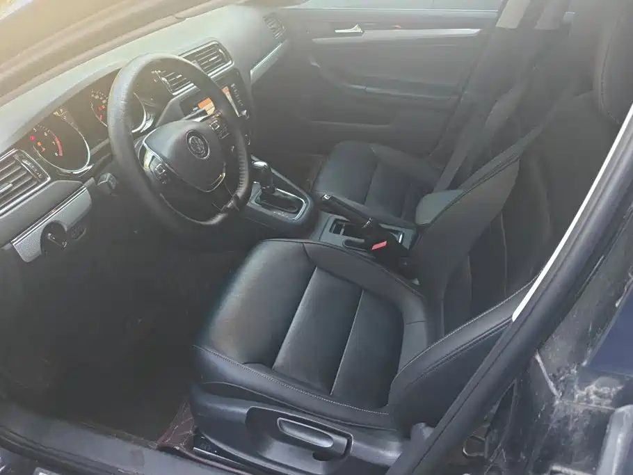 Volkswagen Sagitar — миниатюра 9