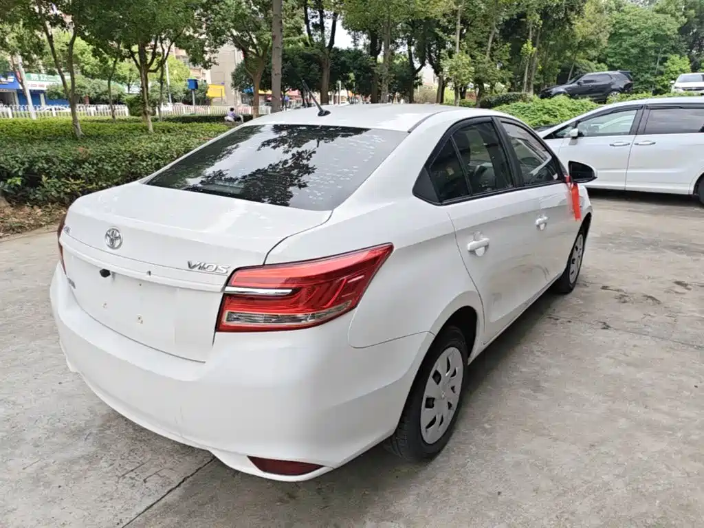 Toyota Vios — миниатюра 7