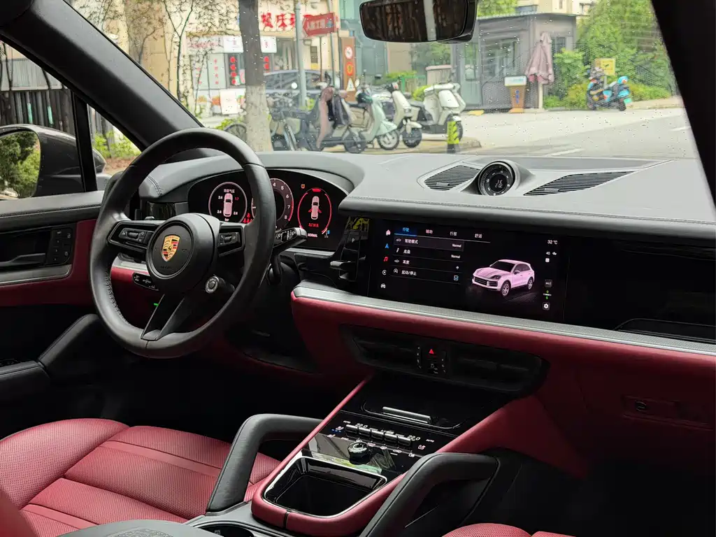 Porsche Cayenne — миниатюра 23