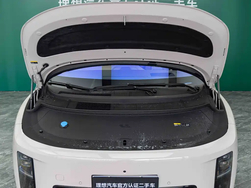 Li Auto i8 2025 Standard