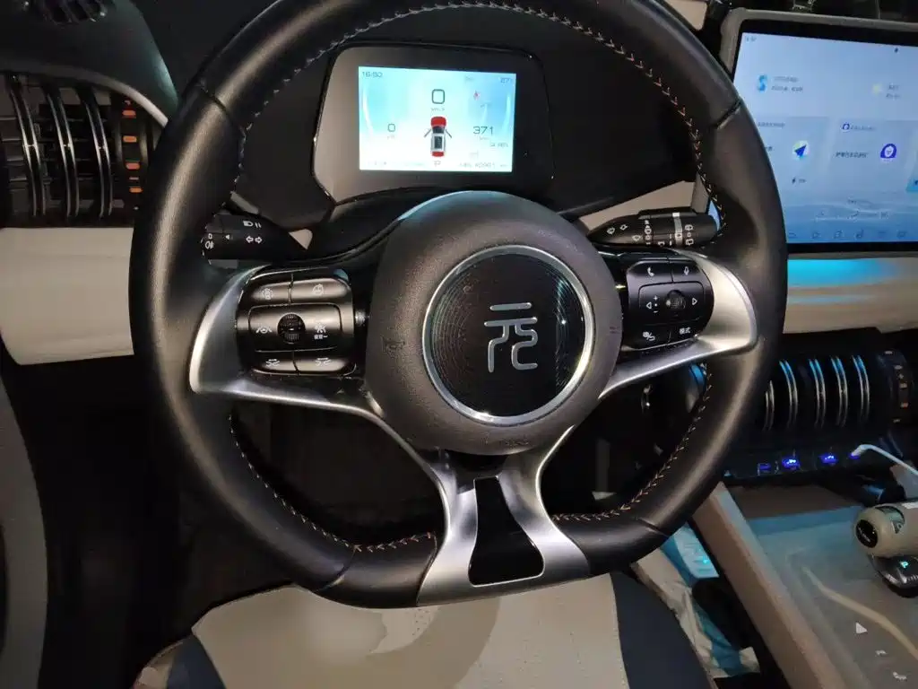 BYD Yuan Plus — миниатюра 11